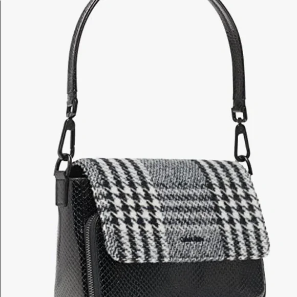 Calvin Klein 🌹ASHLEY NWOT 🌹should bag on trend shoulder bag like NEW - Picture 2 of 10
